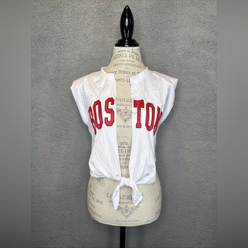 Boston Red Sox Women’s Open Front Crop Top Tie Knot White T Shirt Sz Med NWT